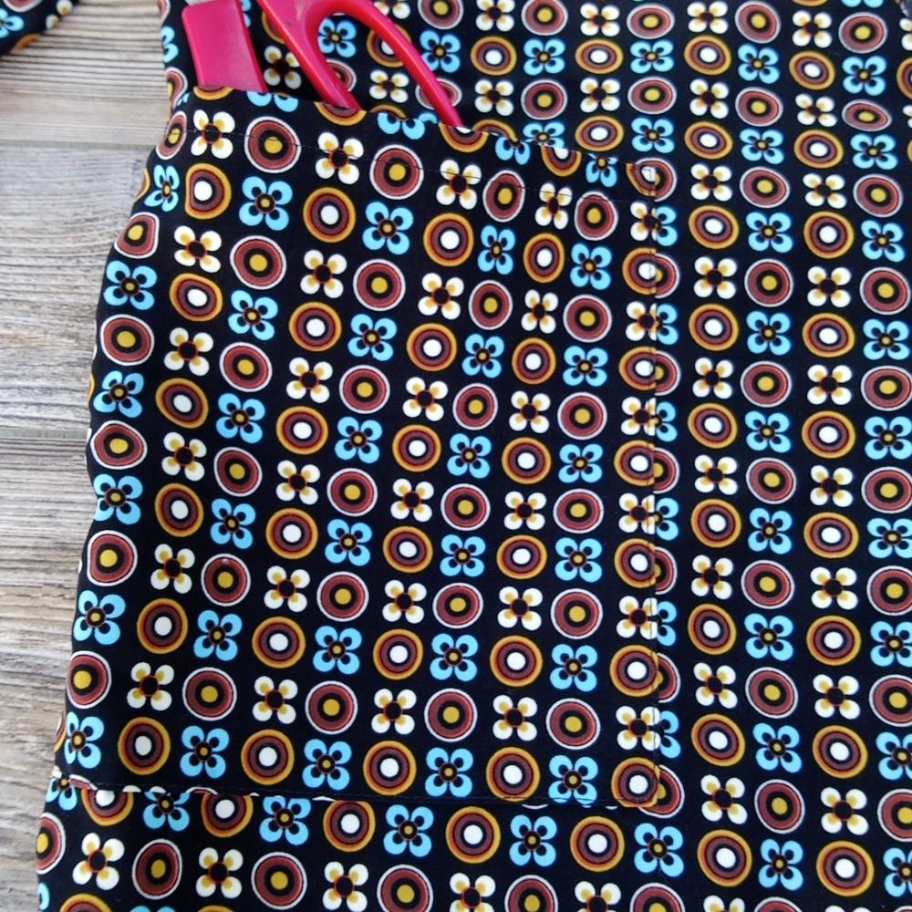 Patterned Cherokee Button Down Front V Neck Scrub… - image 5